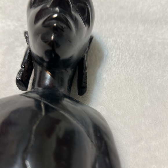 Hand carved Ebony Wood Statue - Picture 13 of 15